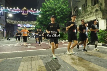 Runner Photo 4218696