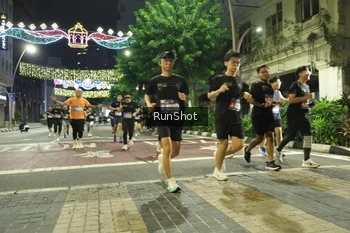 Runner Photo 4218697