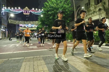 Runner Photo 4218699