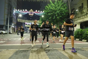 Runner Photo 4218759