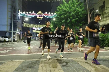 Runner Photo 4218763