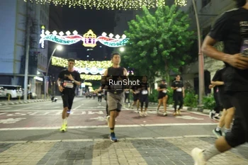 Runner Photo 4218764