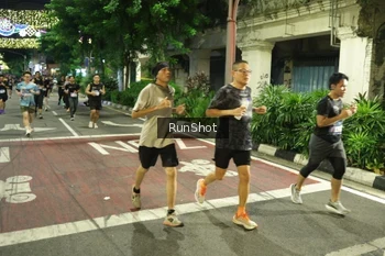 Runner Photo 4218769