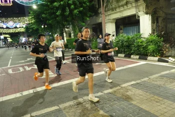Runner Photo 4218798