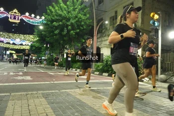 Runner Photo 4218799