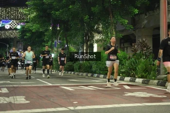 Runner Photo 4218875