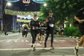 Runner Photo 4218972