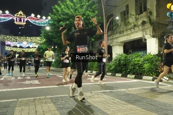 Runner Photo 4219091