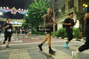 Runner Photo 4219175