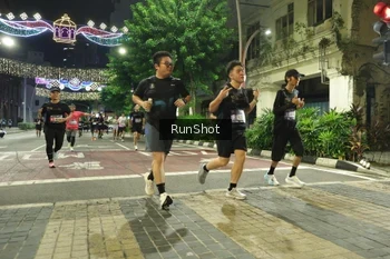 Runner Photo 4219263