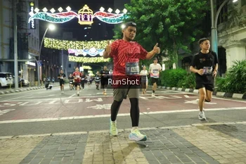 Runner Photo 4219324