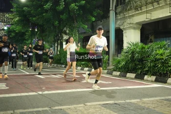 Runner Photo 4219342