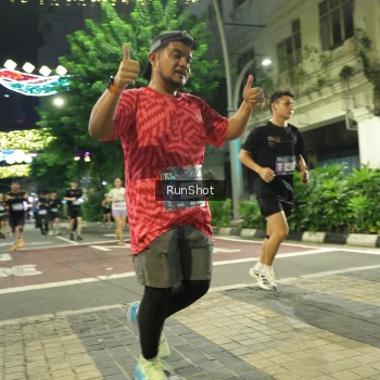 Runner Photo 4219343
