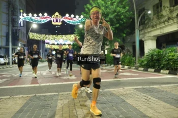 Runner Photo 4219475