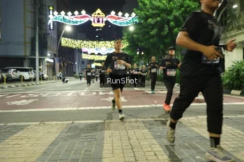 Runner Photo 4219555