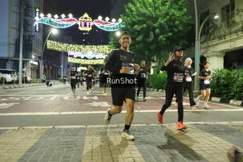 Runner Photo 4219561