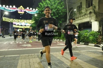 Runner Photo 4219567