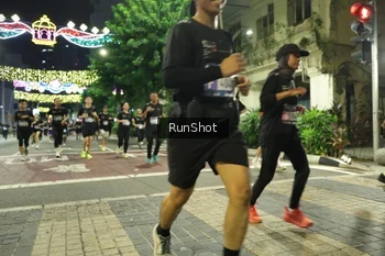 Runner Photo 4219571