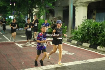 Runner Photo 4219745
