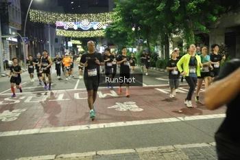 Runner Photo 4219785