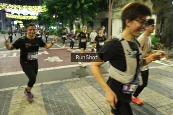 Runner Photo 4219943