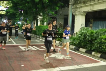 Runner Photo 4219959