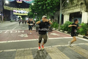Runner Photo 4220387