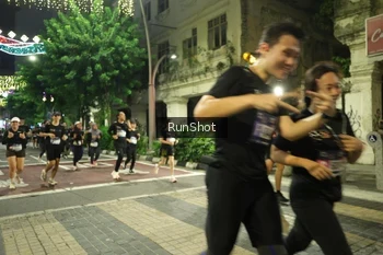 Runner Photo 4220519