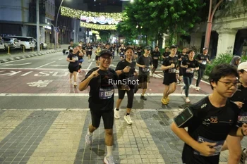 Runner Photo 4220616