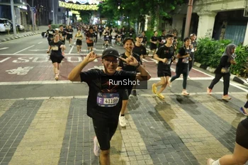 Runner Photo 4220617