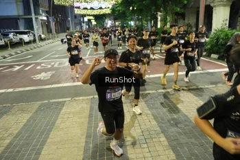 Runner Photo 4220618