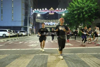 Runner Photo 4220774
