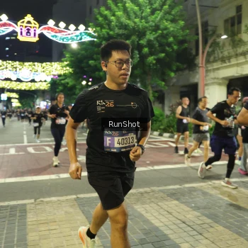 Runner Photo 4220802