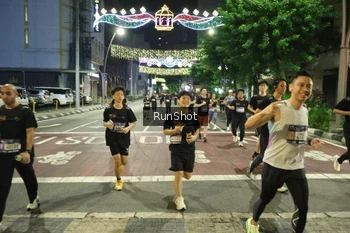 Runner Photo 4221019