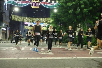 Runner Photo 4221254