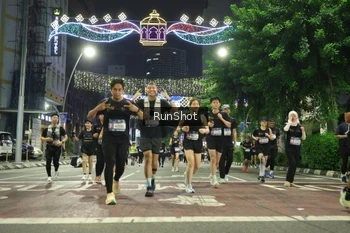 Runner Photo 4221315
