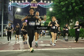 Runner Photo 4221334