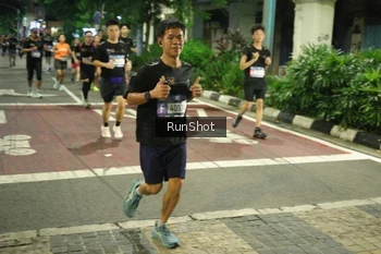 Runner Photo 4221335