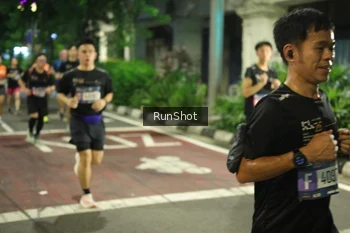 Runner Photo 4221433