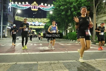 Runner Photo 4221435