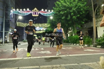 Runner Photo 4221442