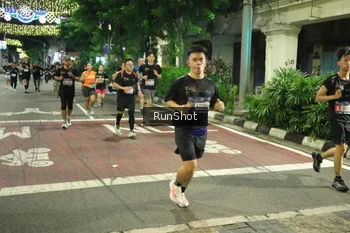 Runner Photo 4221521