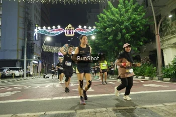 Runner Photo 4221543