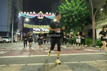 Runner Photo 4221655
