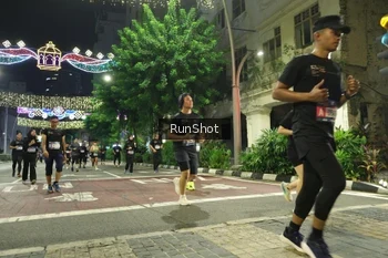 Runner Photo 4221782