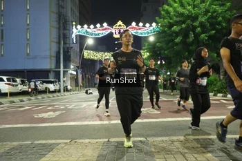Runner Photo 4221848