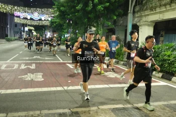 Runner Photo 4221878