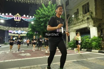 Runner Photo 4221880