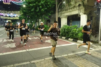 Runner Photo 4222632