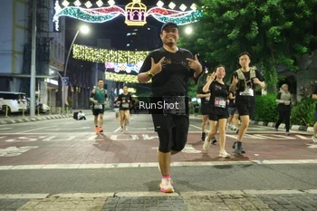Runner Photo 4222736